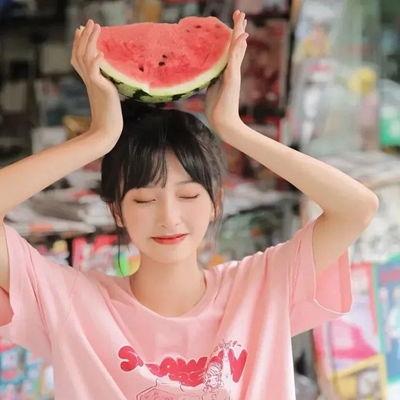 女性吃瓜抢红包,女性吃瓜抢红包的欢乐时光