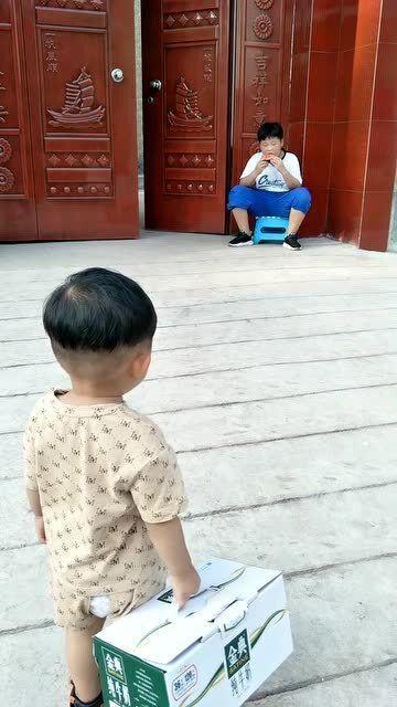 吃瓜的外甥视频,揭秘家庭欢乐时光